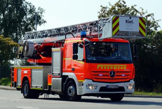 DLK 23/12 Florian Kiel 30-32-01 BF-Feuerwache-Nord